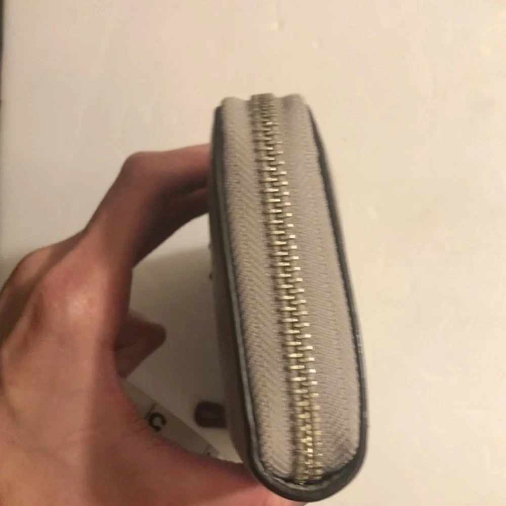 Michael kors gray leather zipper clutch wallet